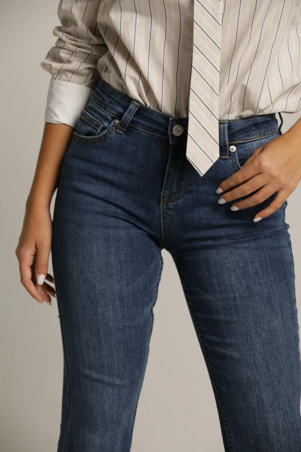 Flared Slim Bootcut Jeans - Image 7