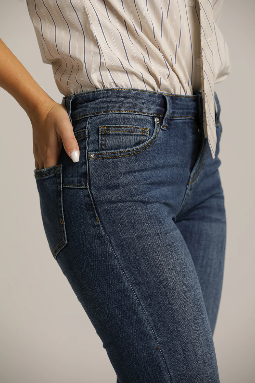 Flared Slim Bootcut Jeans - Image 9