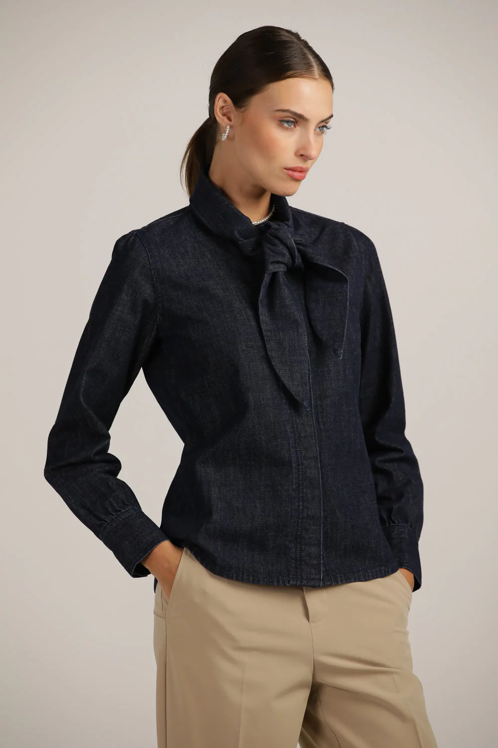 Buttoned Denim Shirt - Image 5