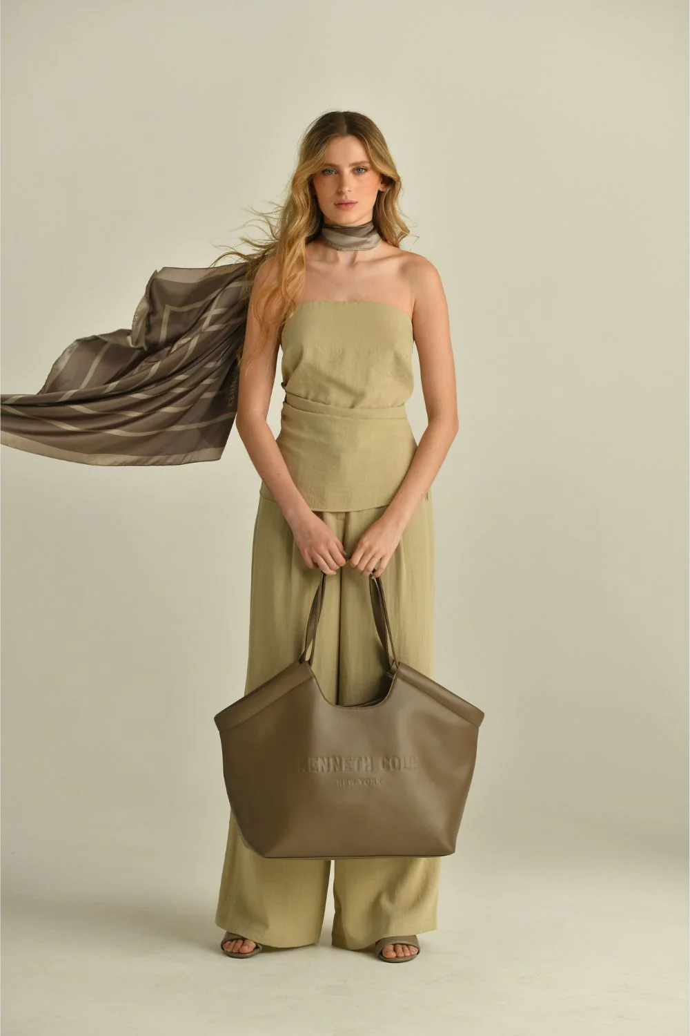 Crinkled Strapless Top - Image 2