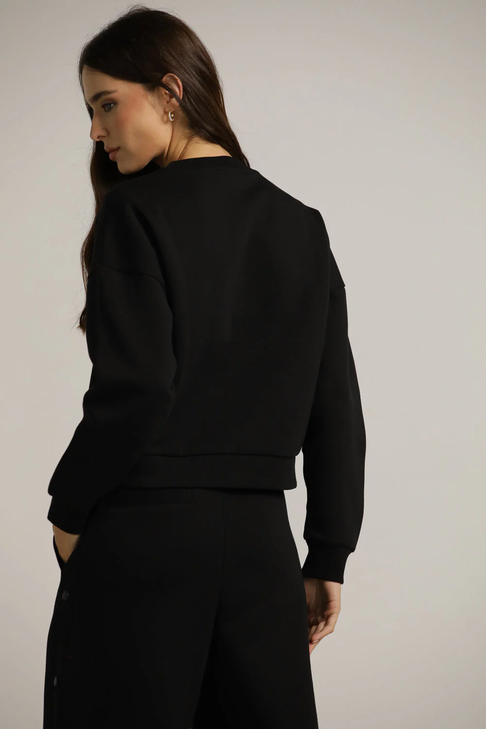 Cropped Sweatshirt - Image 3