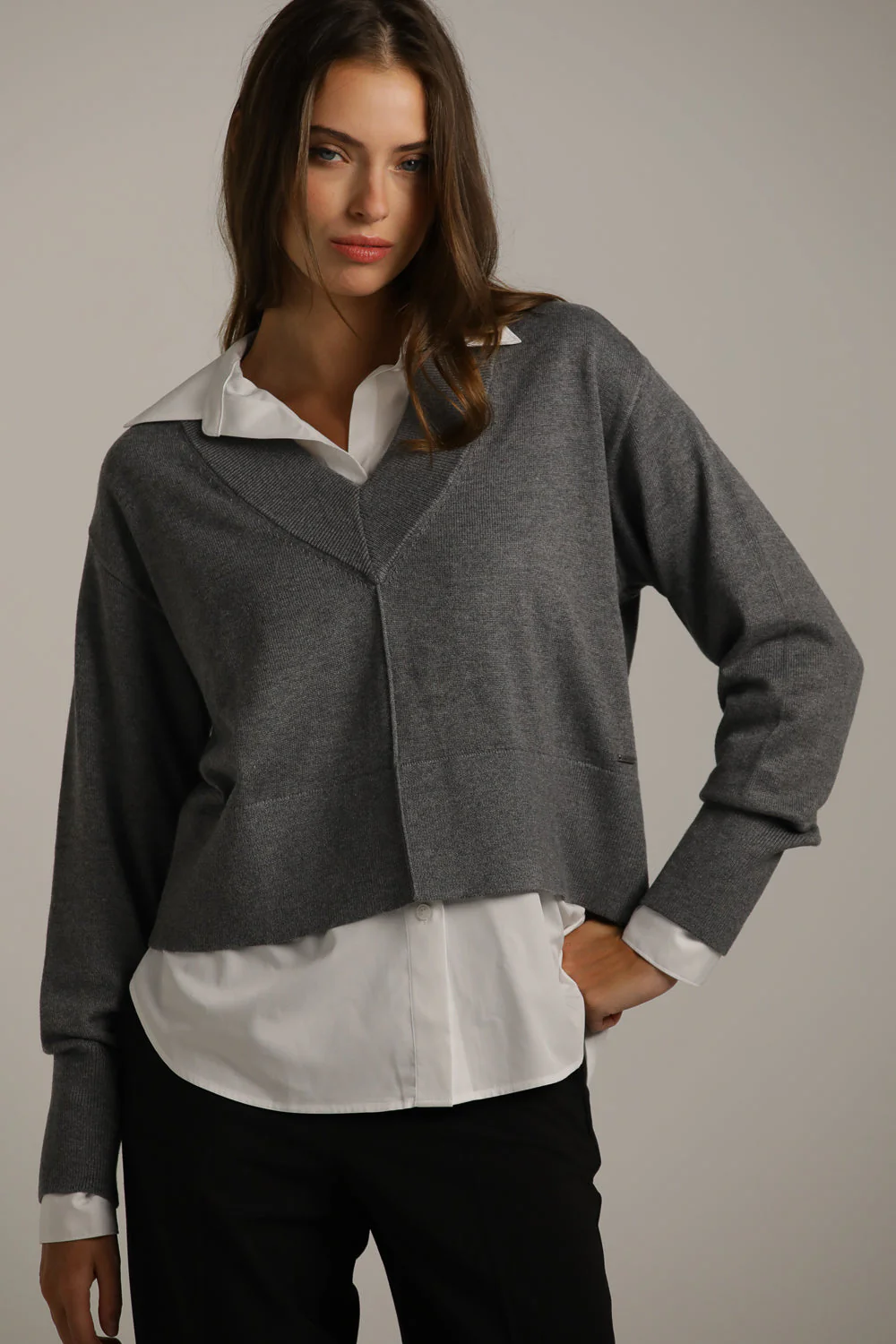 Cropped V Neck Knit - Image 8