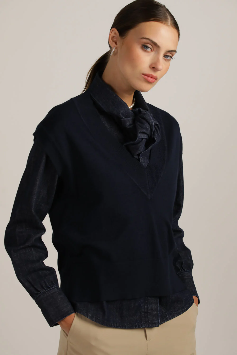 V Neck Knit Vest - Image 10