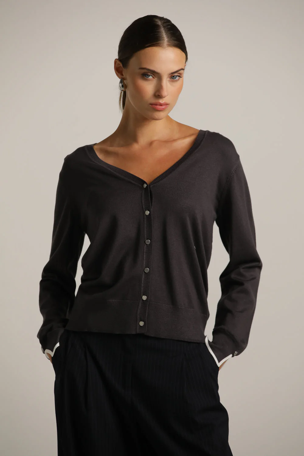 V Neck Cardigan - Image 19