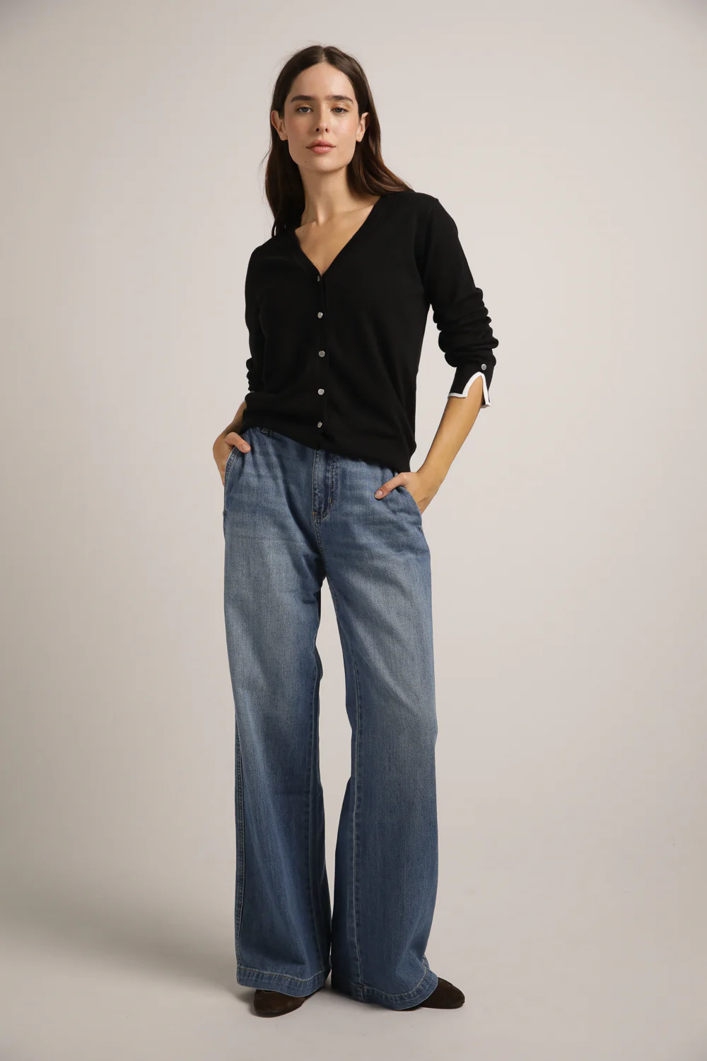V Neck Cardigan - Image 21