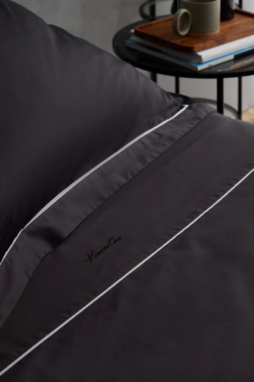 Black Signature Embroidered Sateen Pillowcase - Image 5