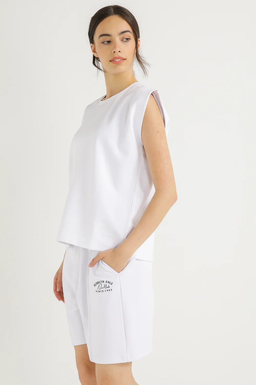 interlok sleevles tee - Image 3