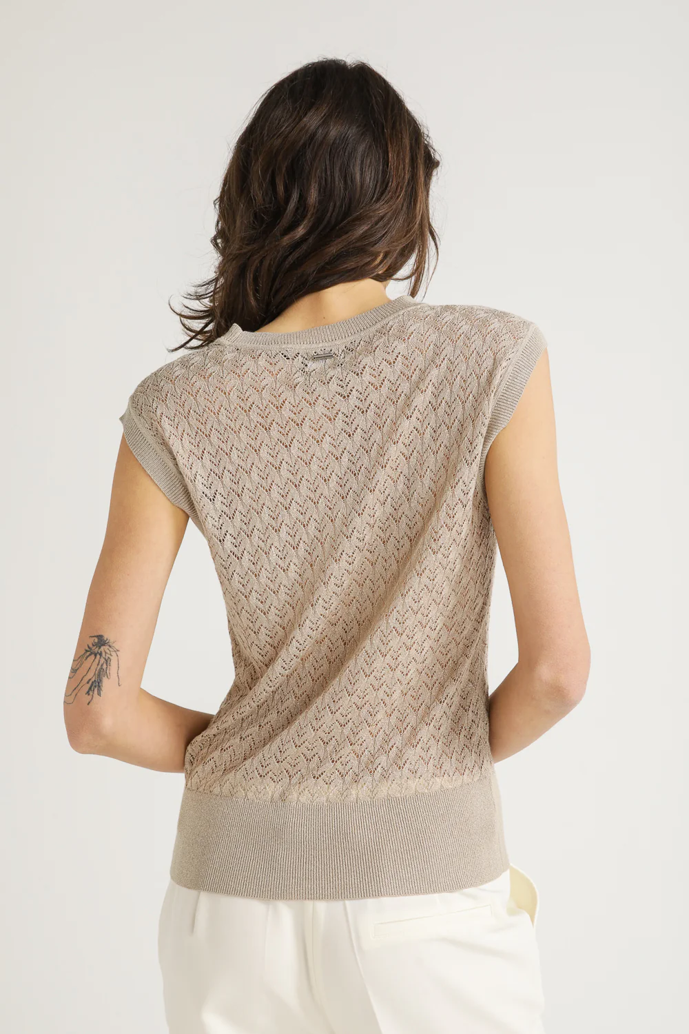 Textured Knit Sleeveless Top - Image 10