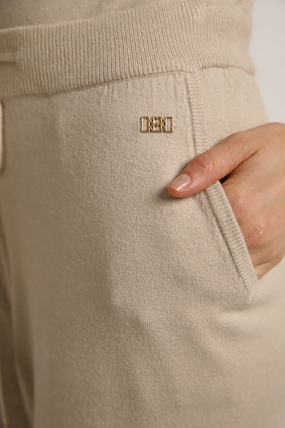Knitted Cuffed Pants - Image 3