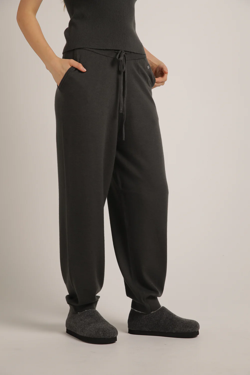 Knitted Cuffed Pants - Image 6