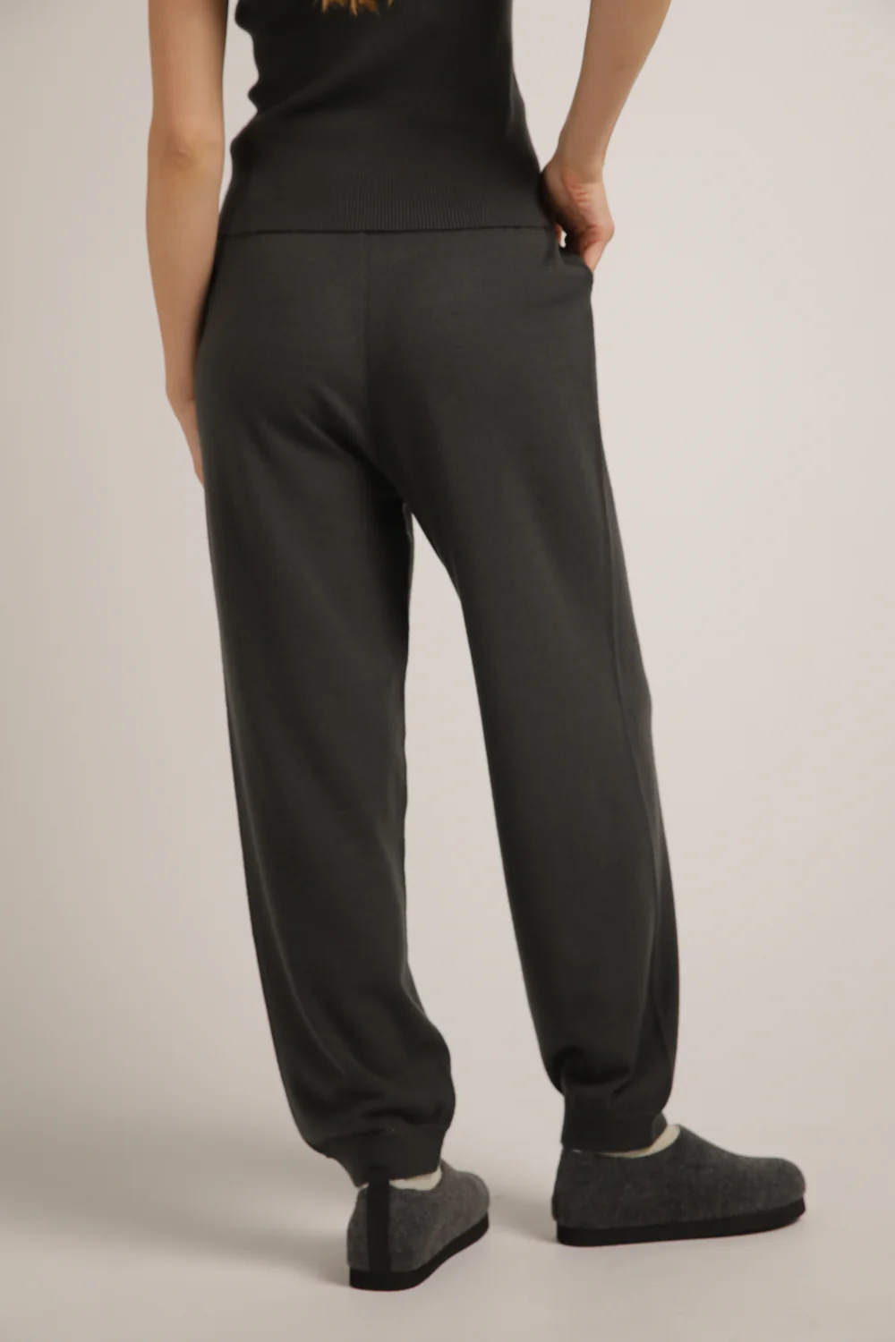 Knitted Cuffed Pants - Image 7