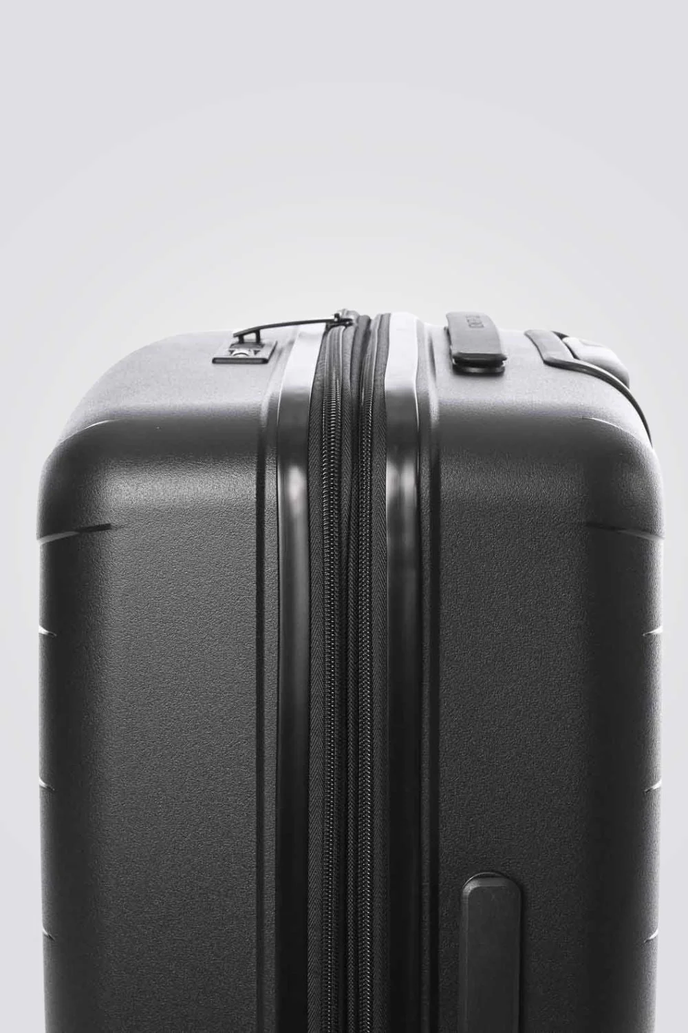 Large Trolley Suitcase 28" - Image 23