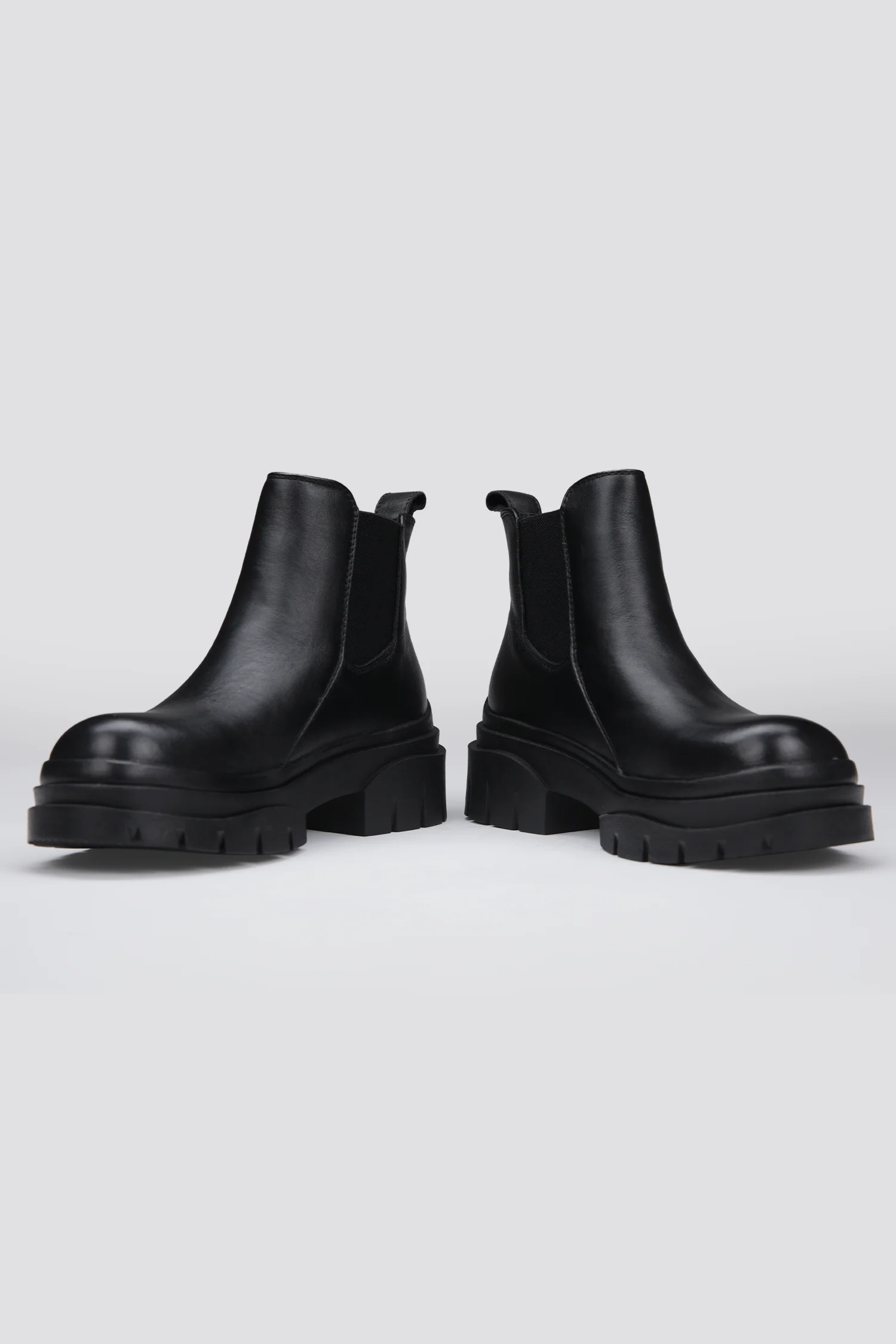 Chelsea Leather Boots - Image 5