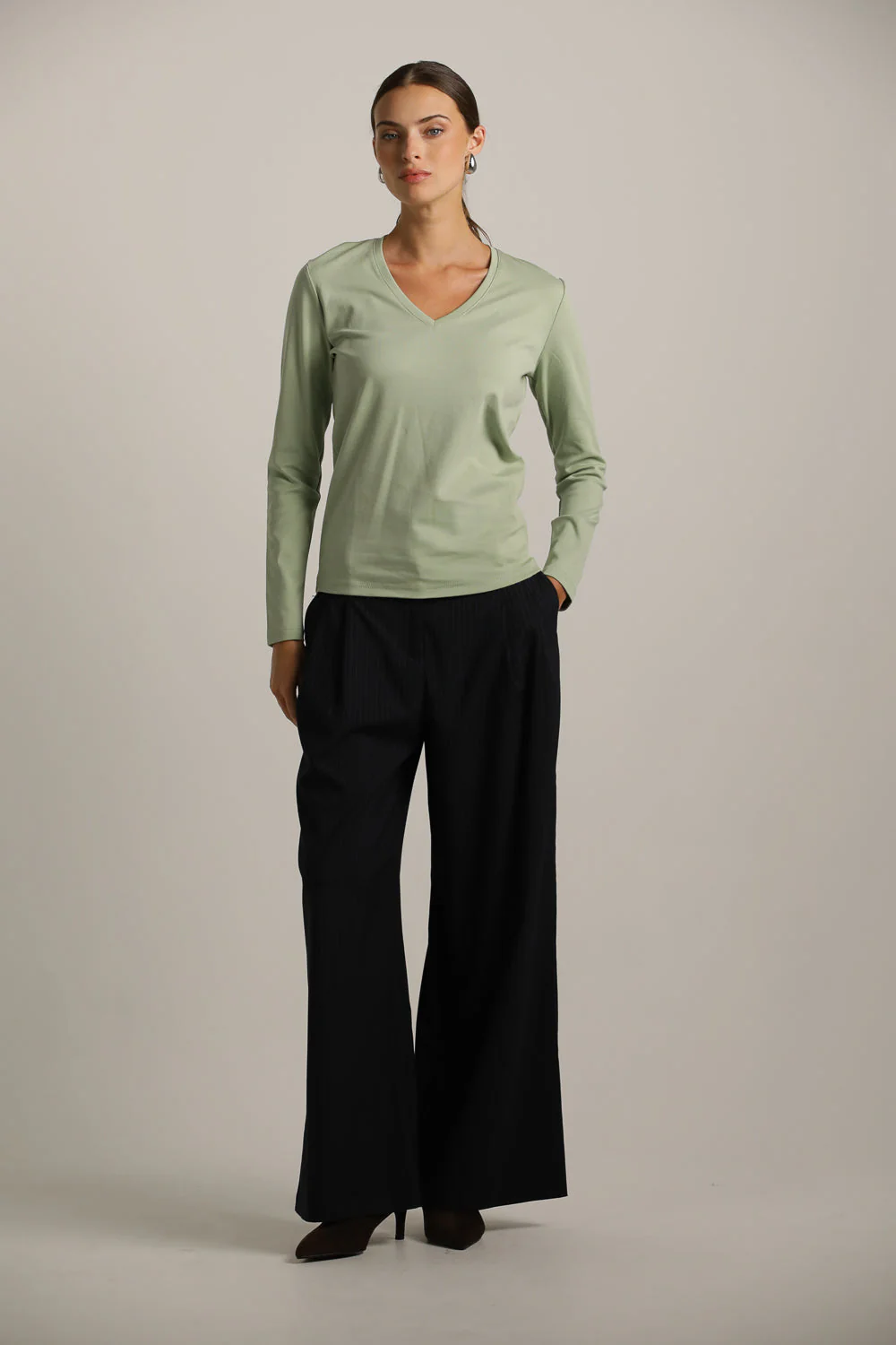 Long Sleeve V Neck T Shirt - Image 17