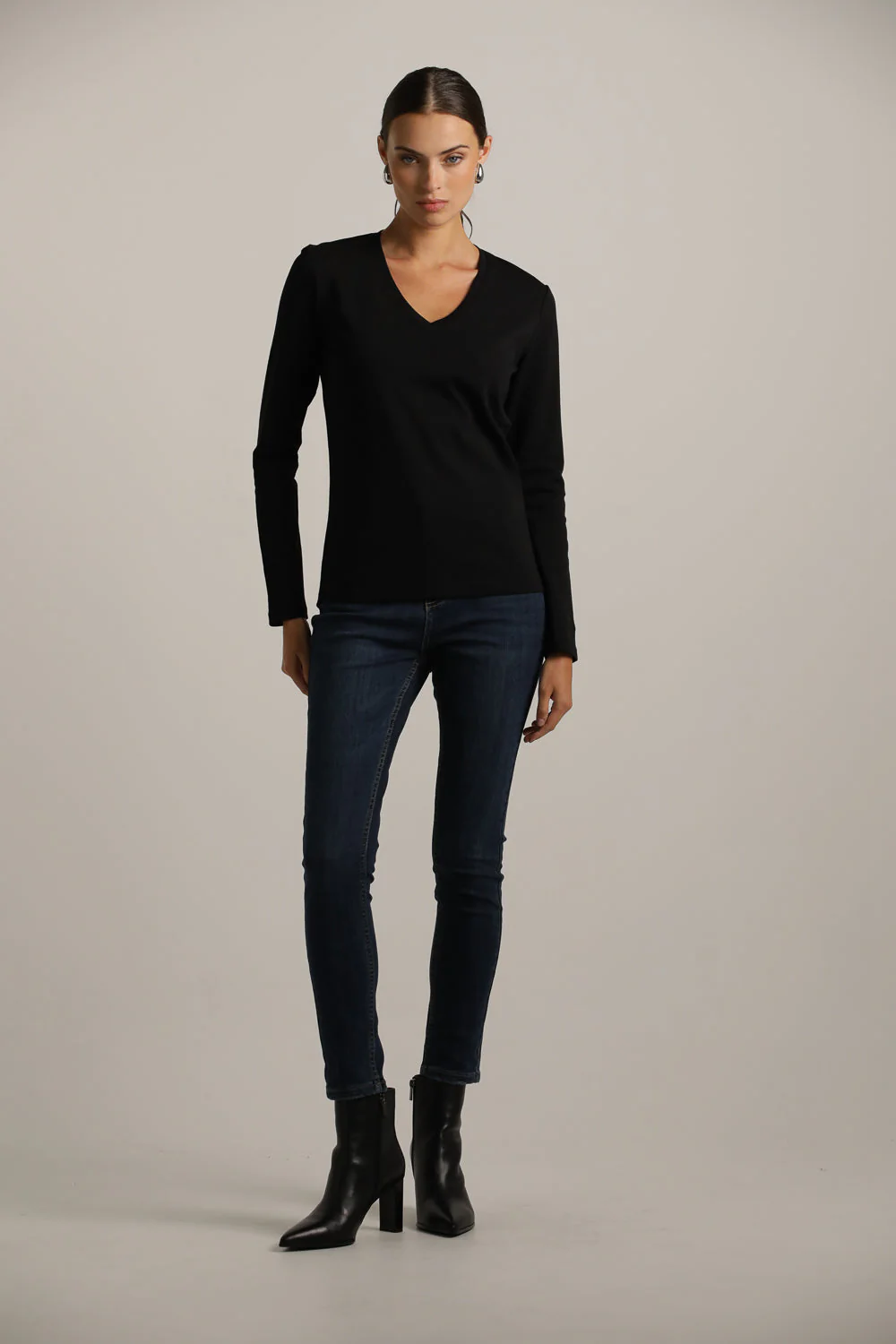 Long Sleeve V Neck T Shirt - Image 7