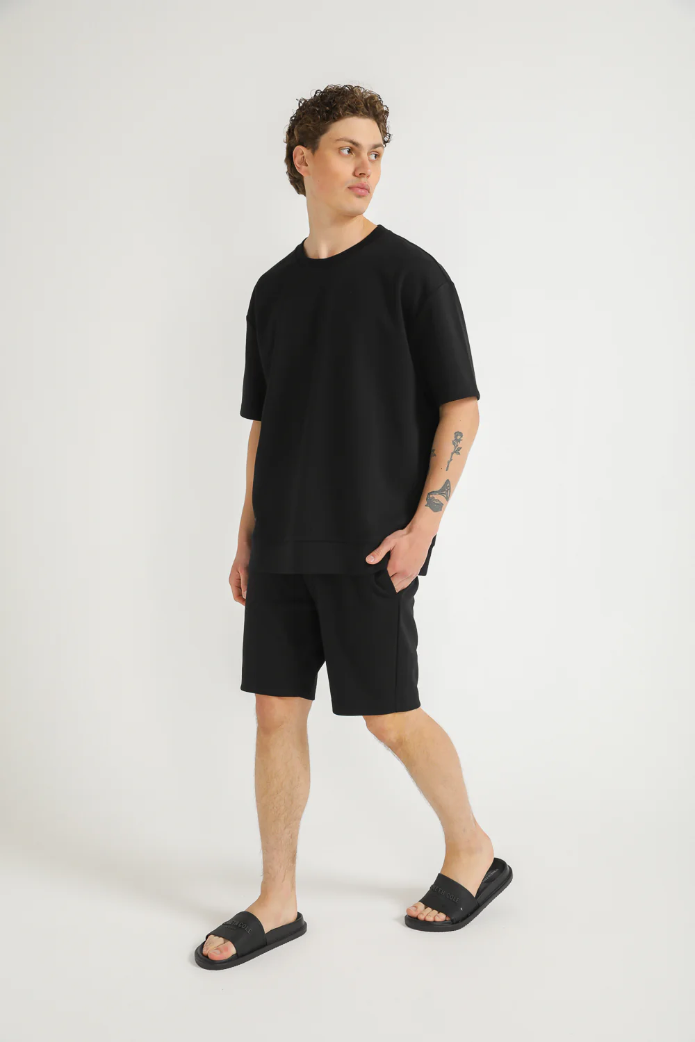 oversize tee shirt
iinterlock - Image 5