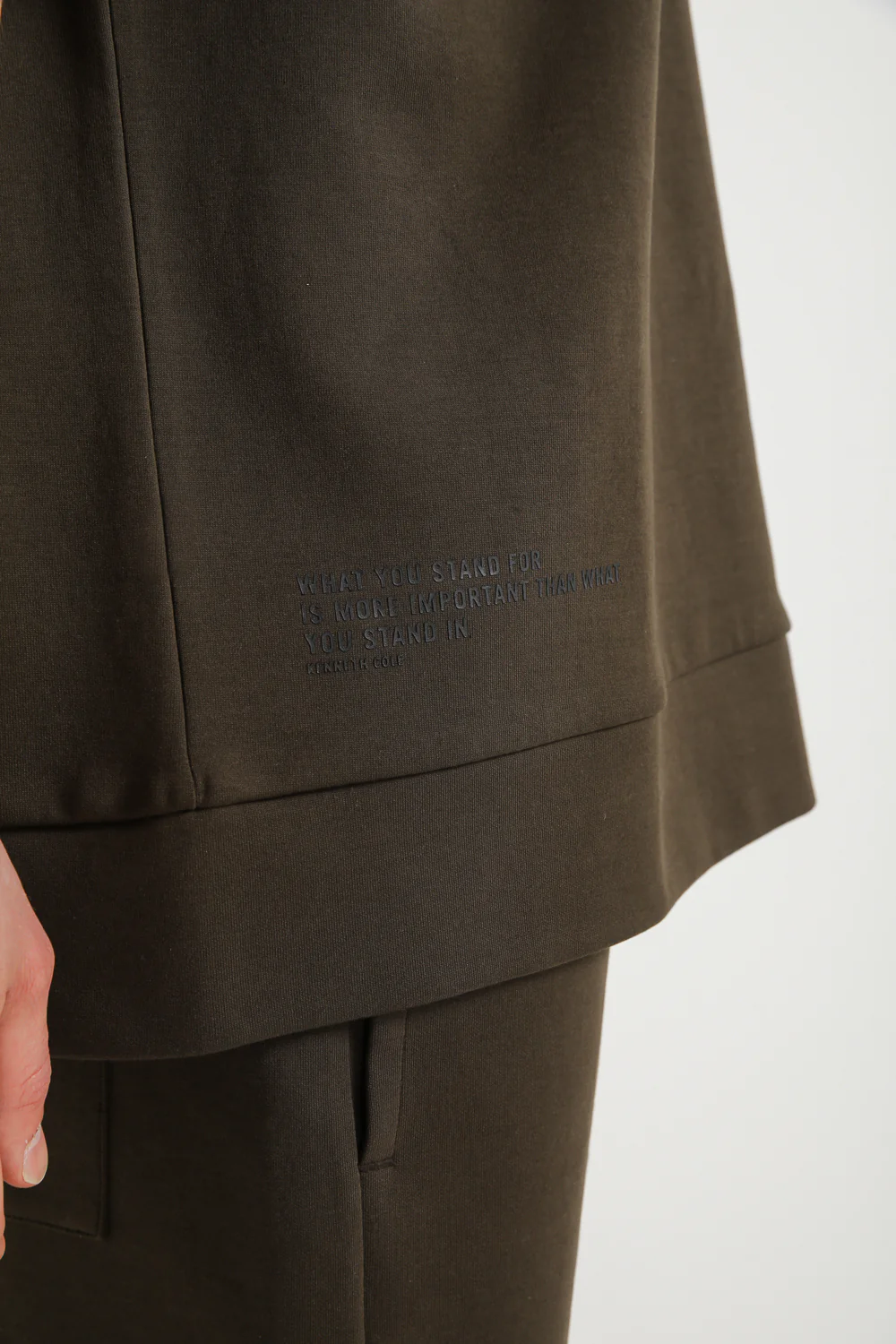 oversize tee shirt
iinterlock - Image 8