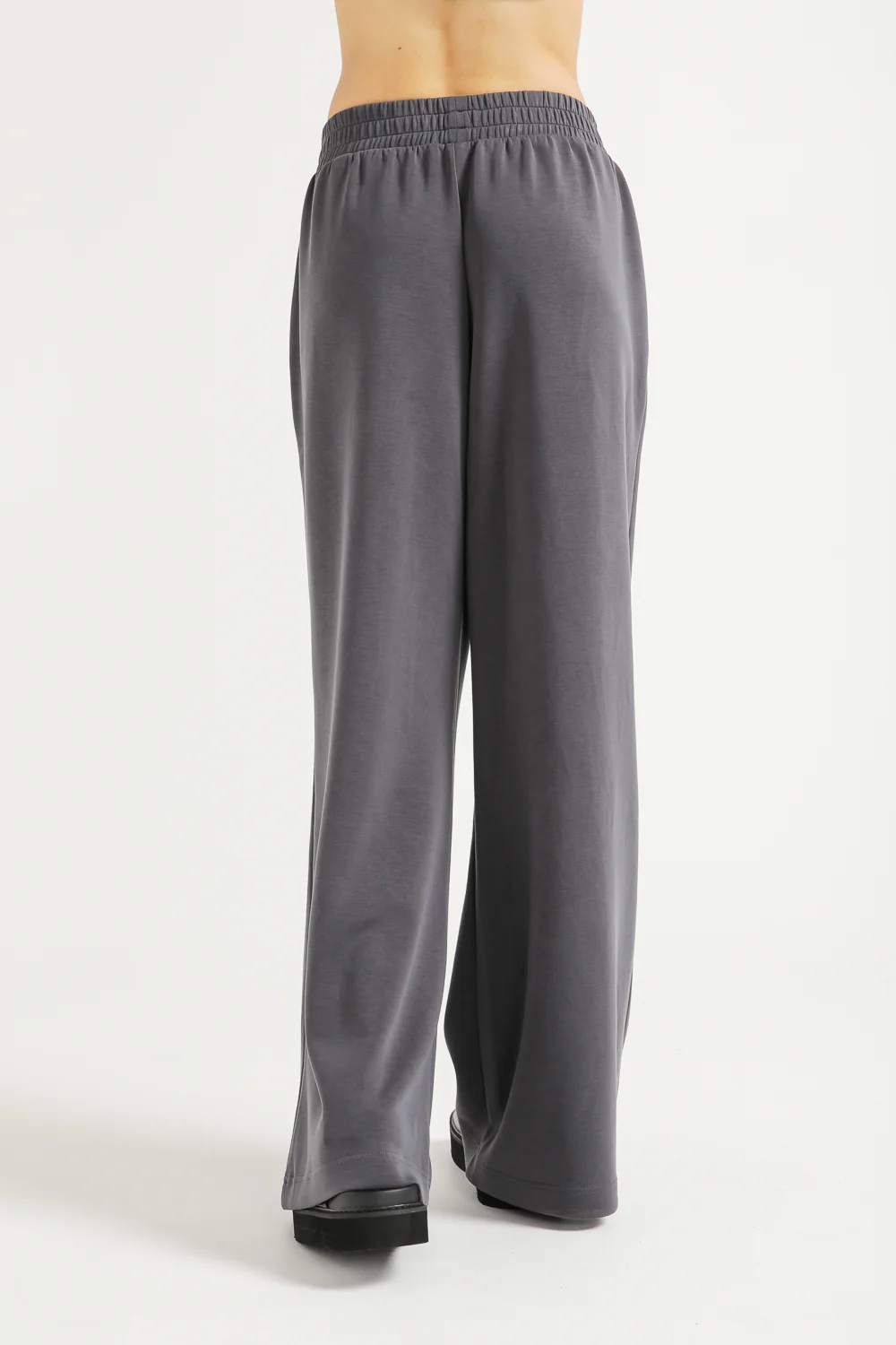 PinTuck Long Pants Cool Interlock - Image 10