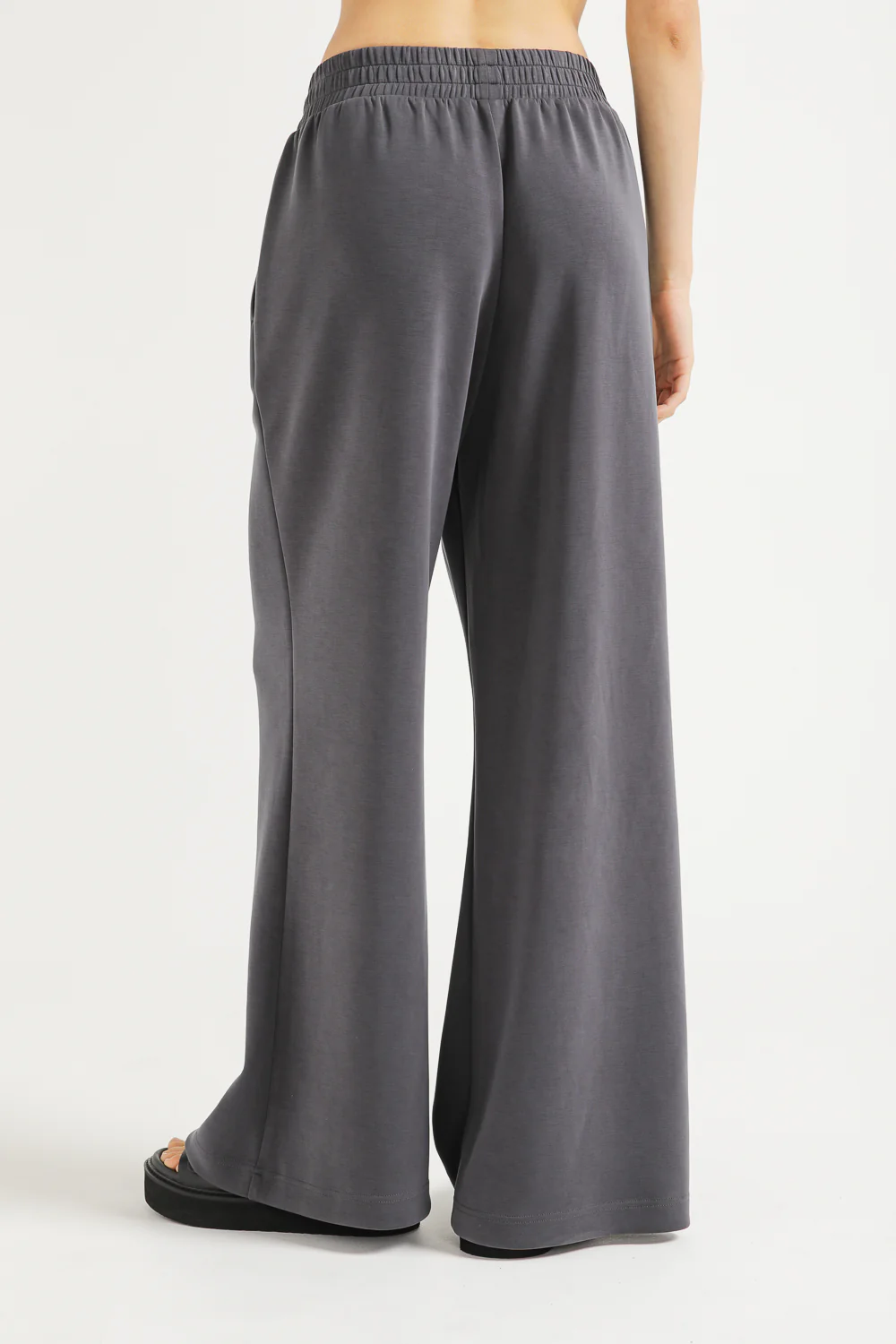 PinTuck Long Pants Cool Interlock - Image 9