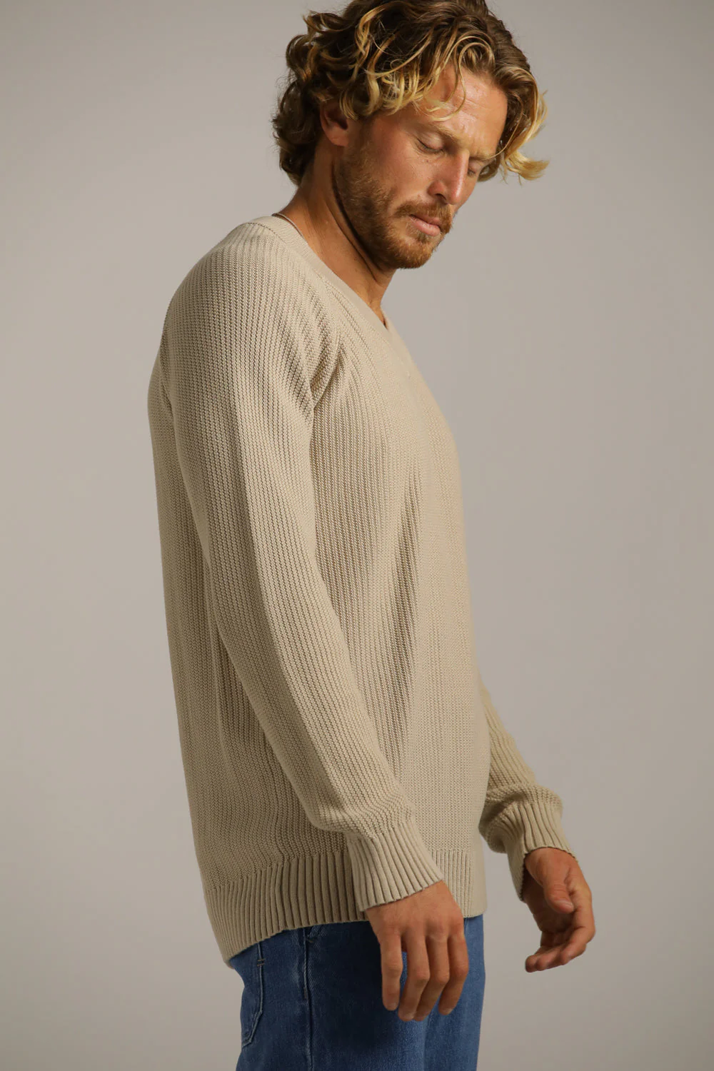 V Neck Raglan Knit - Image 4