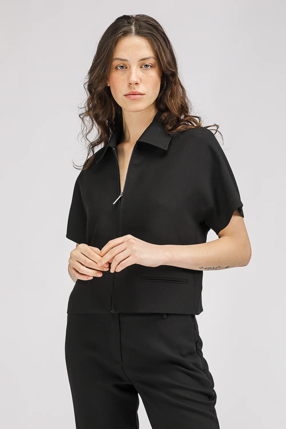 Short Sleeve Jacket - Image 11