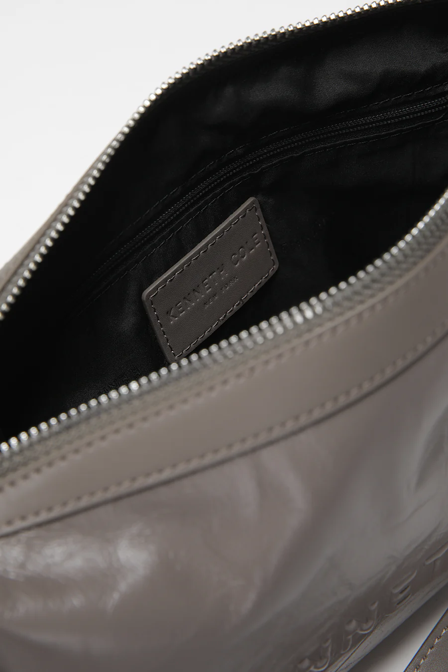 Sleek Leather Shoulder Bag - Image 3