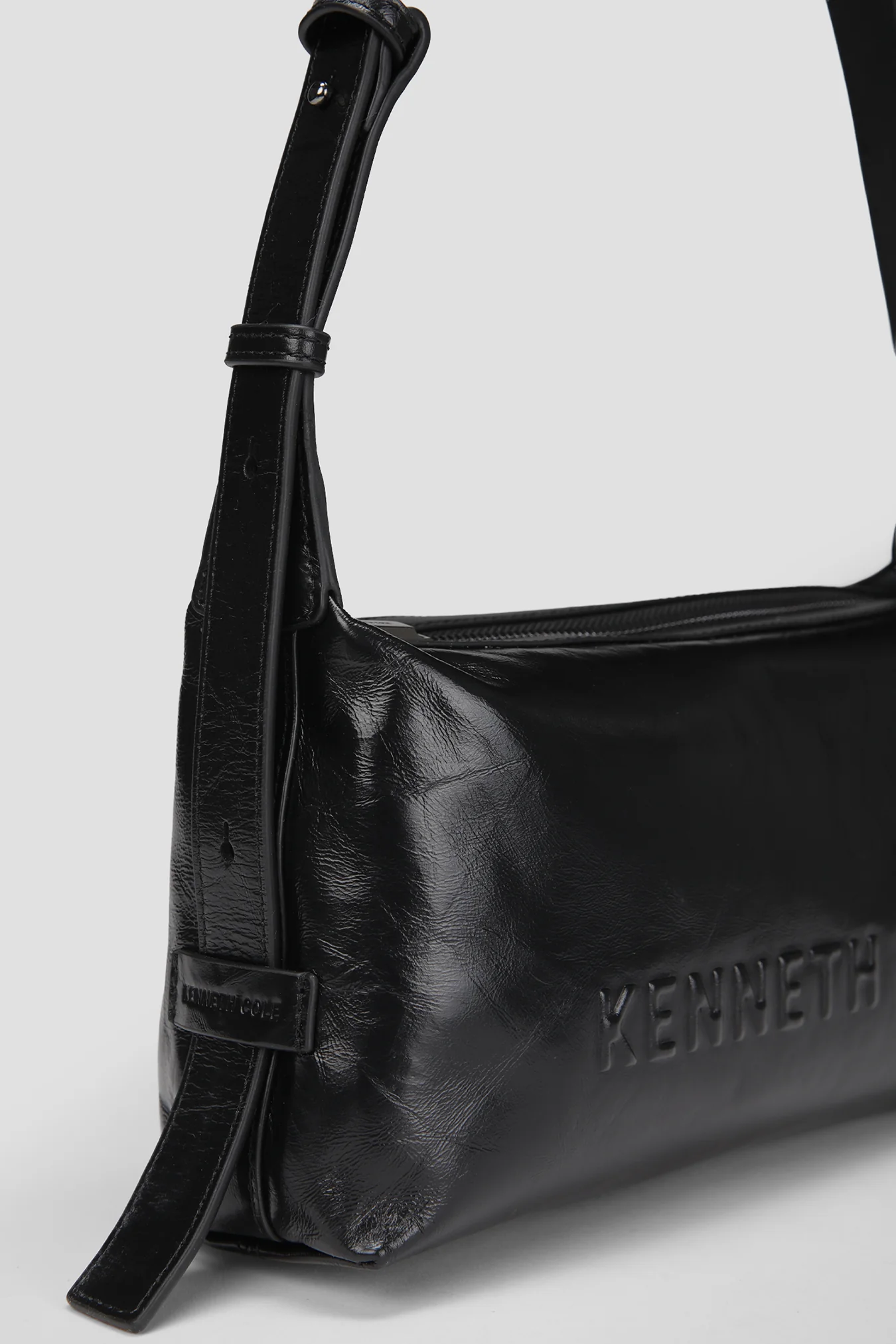 Sleek Leather Shoulder Bag - Image 7