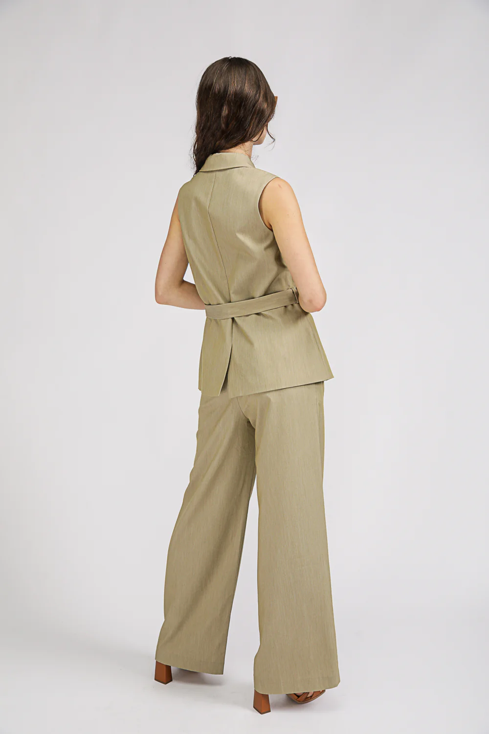 Sleeveless Vest  With Belt - Image 6