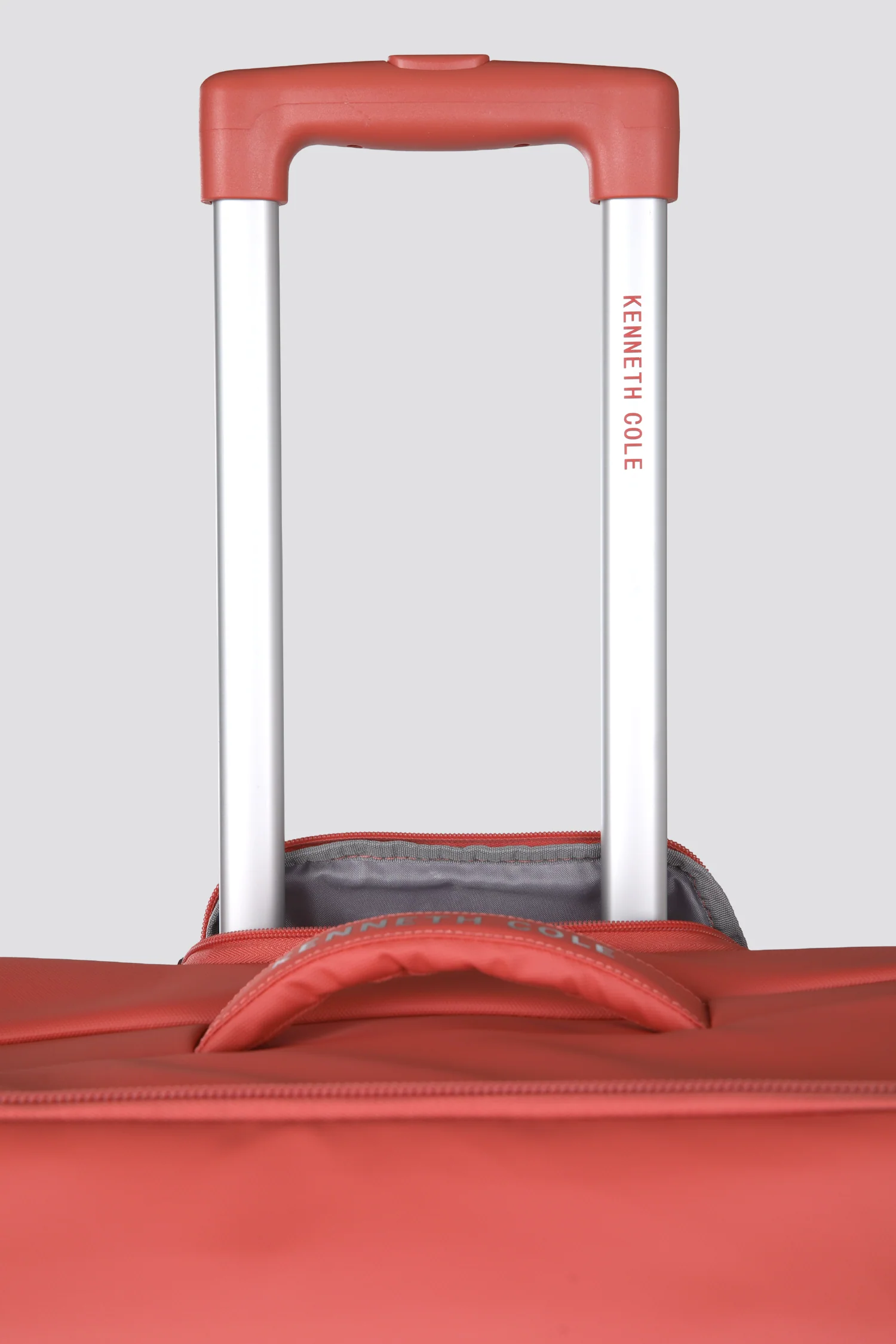 Softshell Suitcase  30" - Image 4