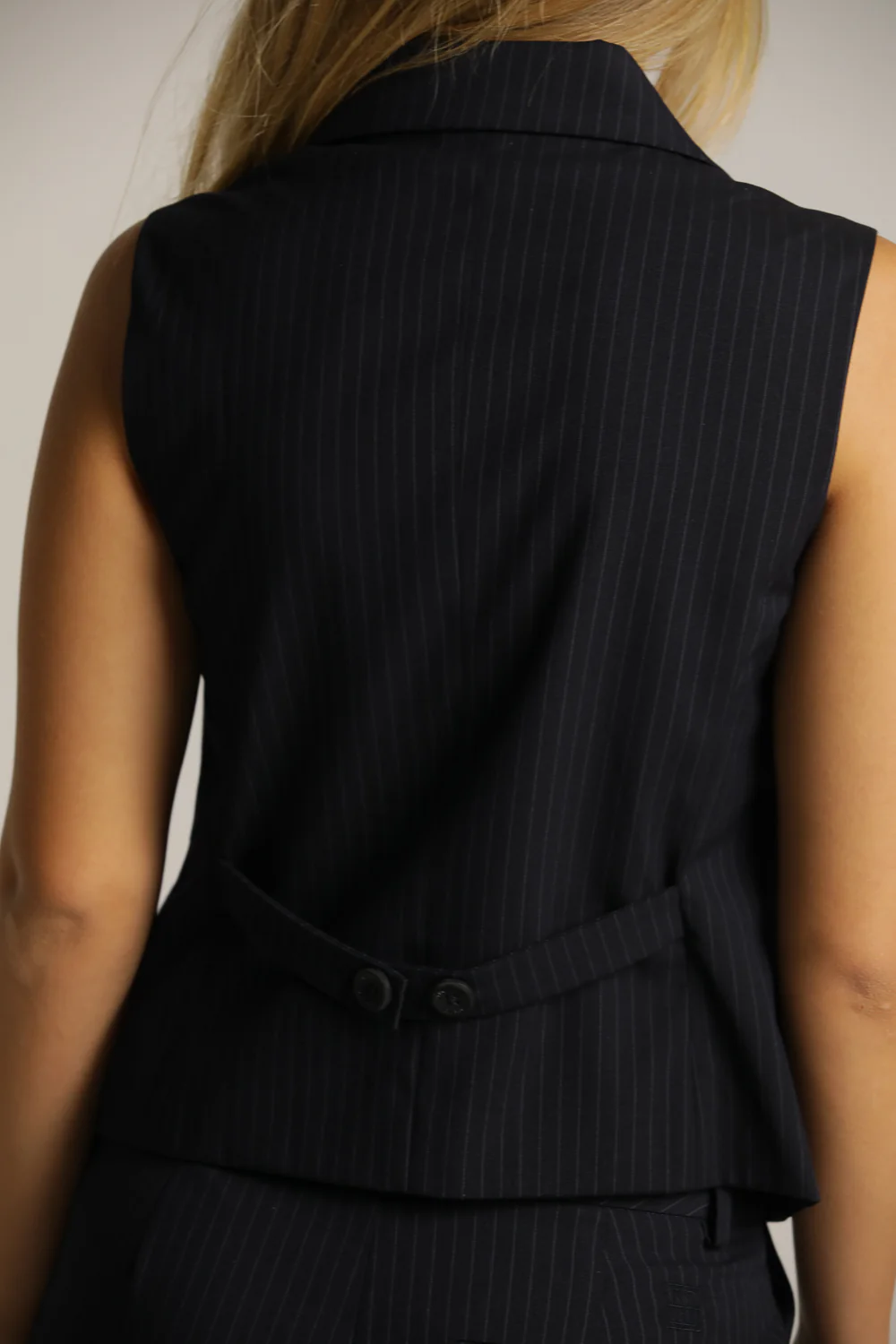 Tailored Collared Vest - Image 5