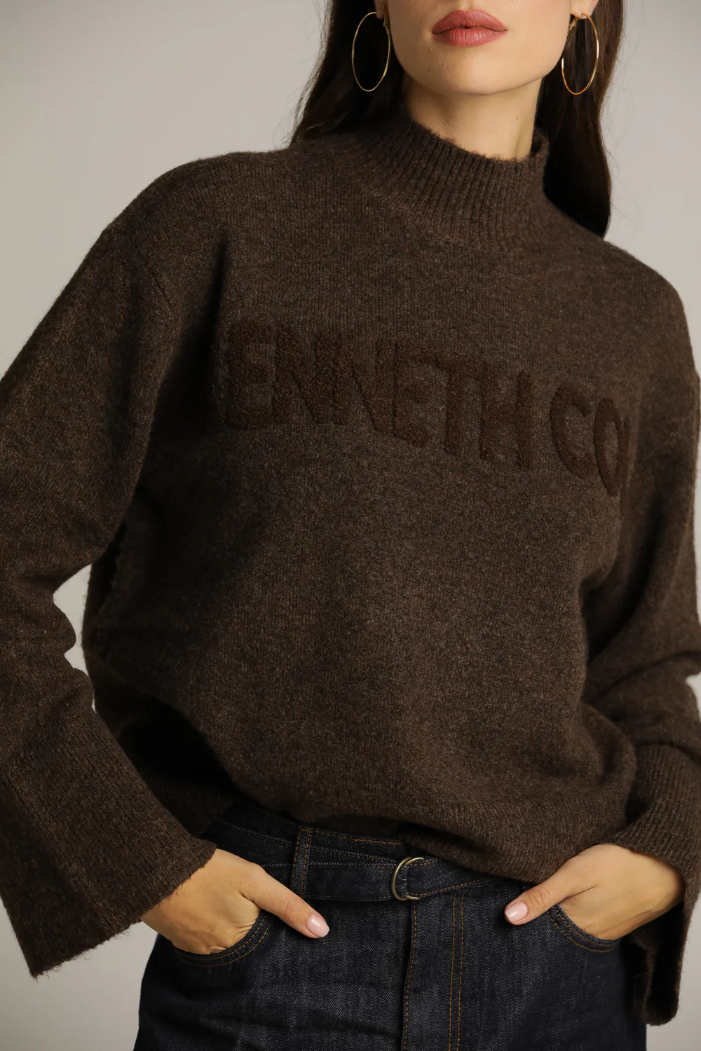 Thick Knitted Turtleneck - Image 4