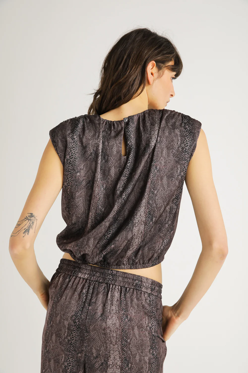 Top With Shoulder Pads - Image 6