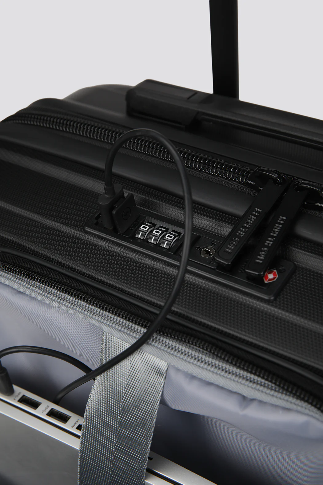 Trolley Suitcase 20" - Image 4