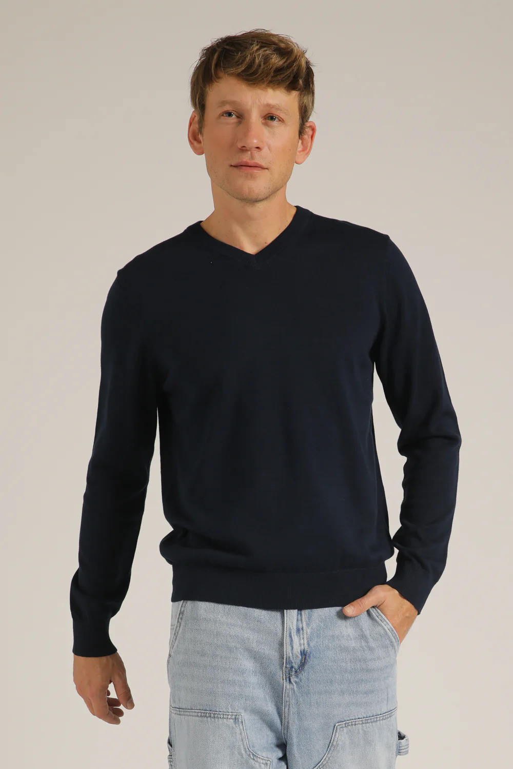 V Neck Knit - Image 13
