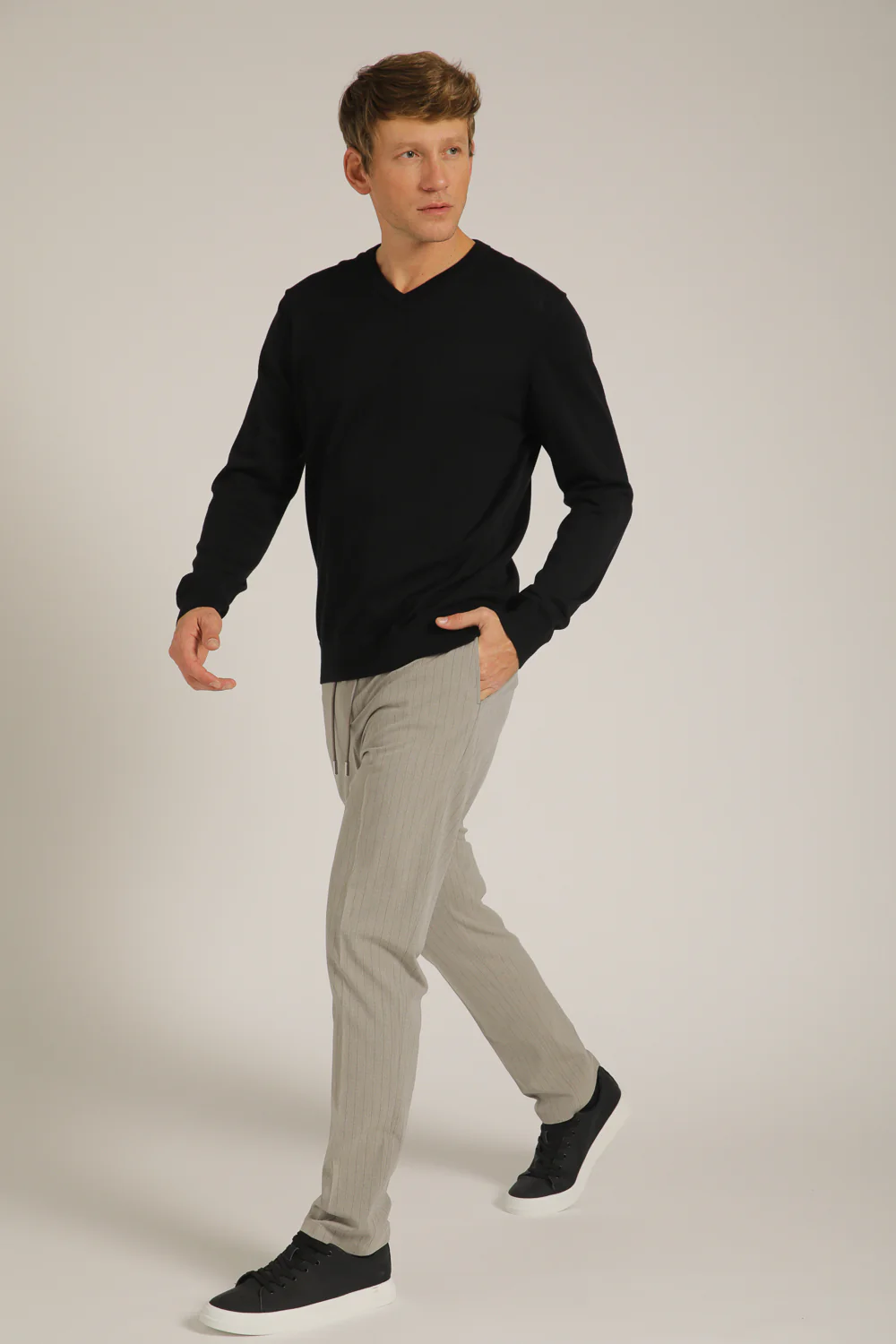 V Neck Knit - Image 18