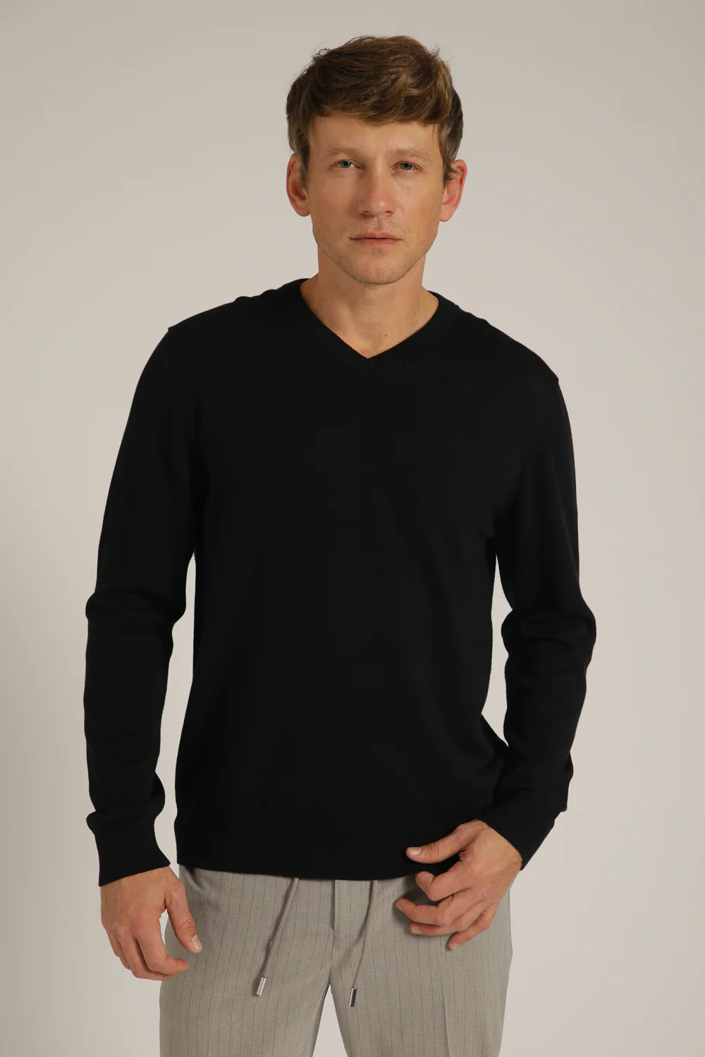 V Neck Knit - Image 19