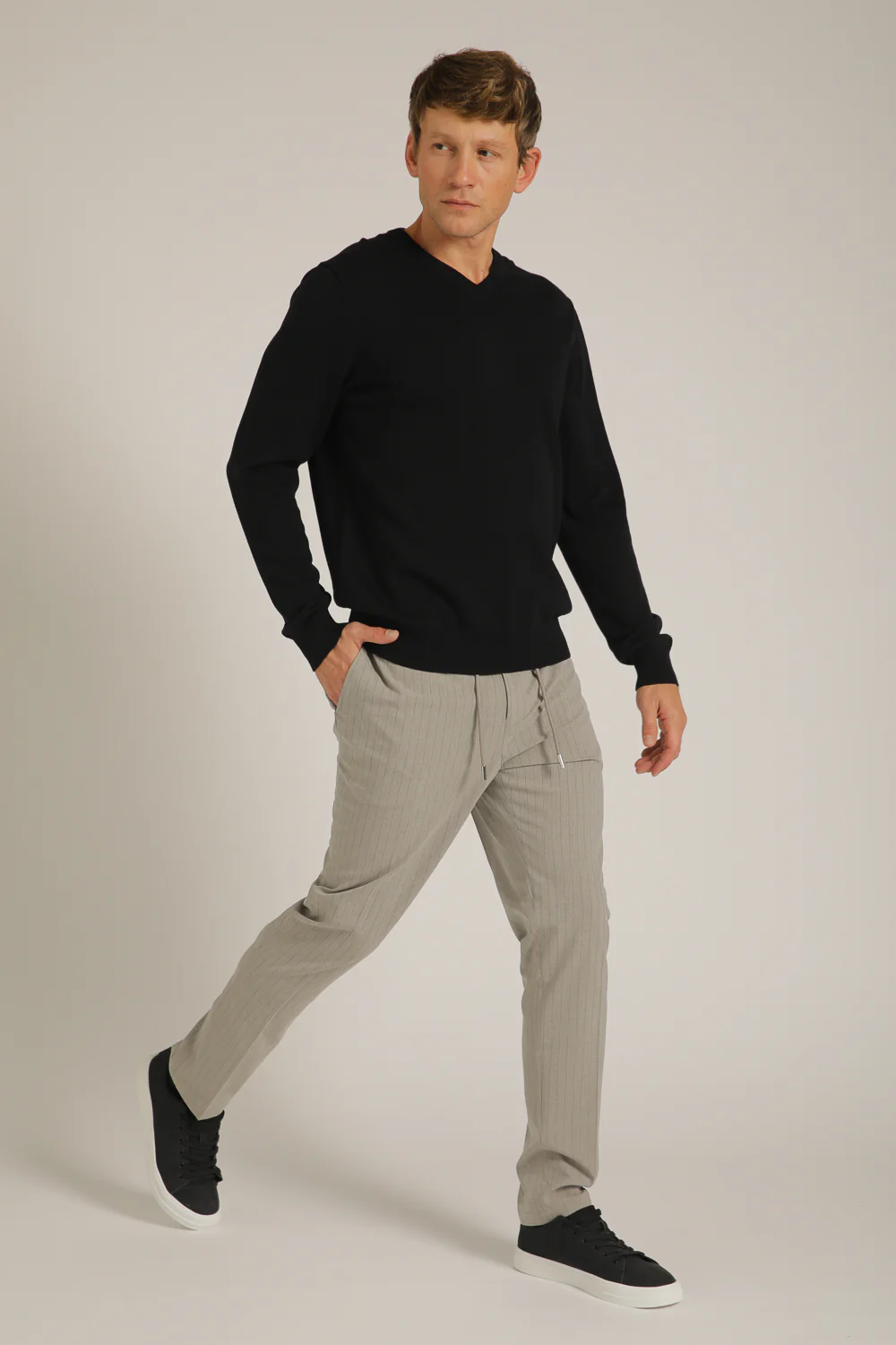 V Neck Knit - Image 22