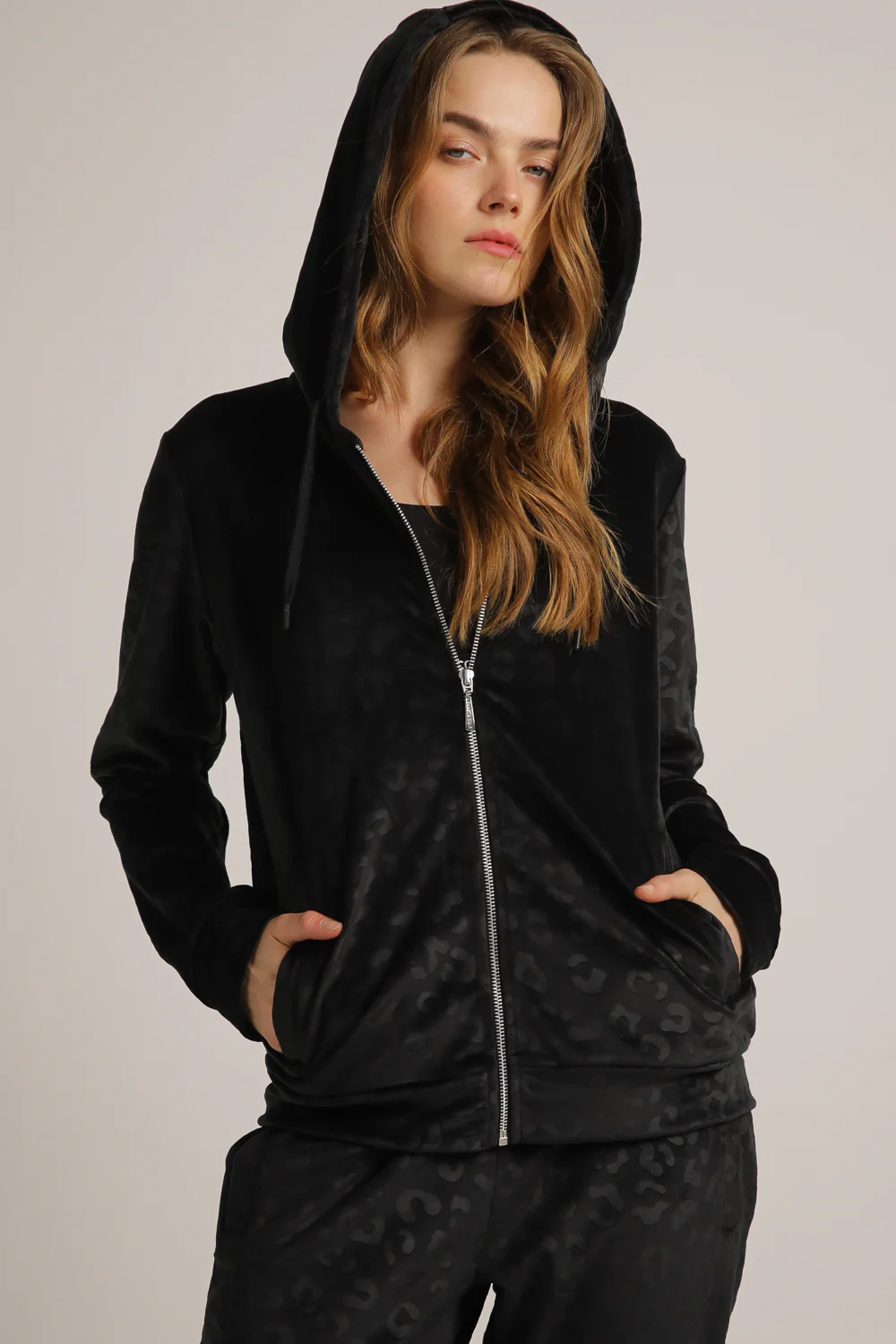 Velvet Zipped Hoodie - Image 13