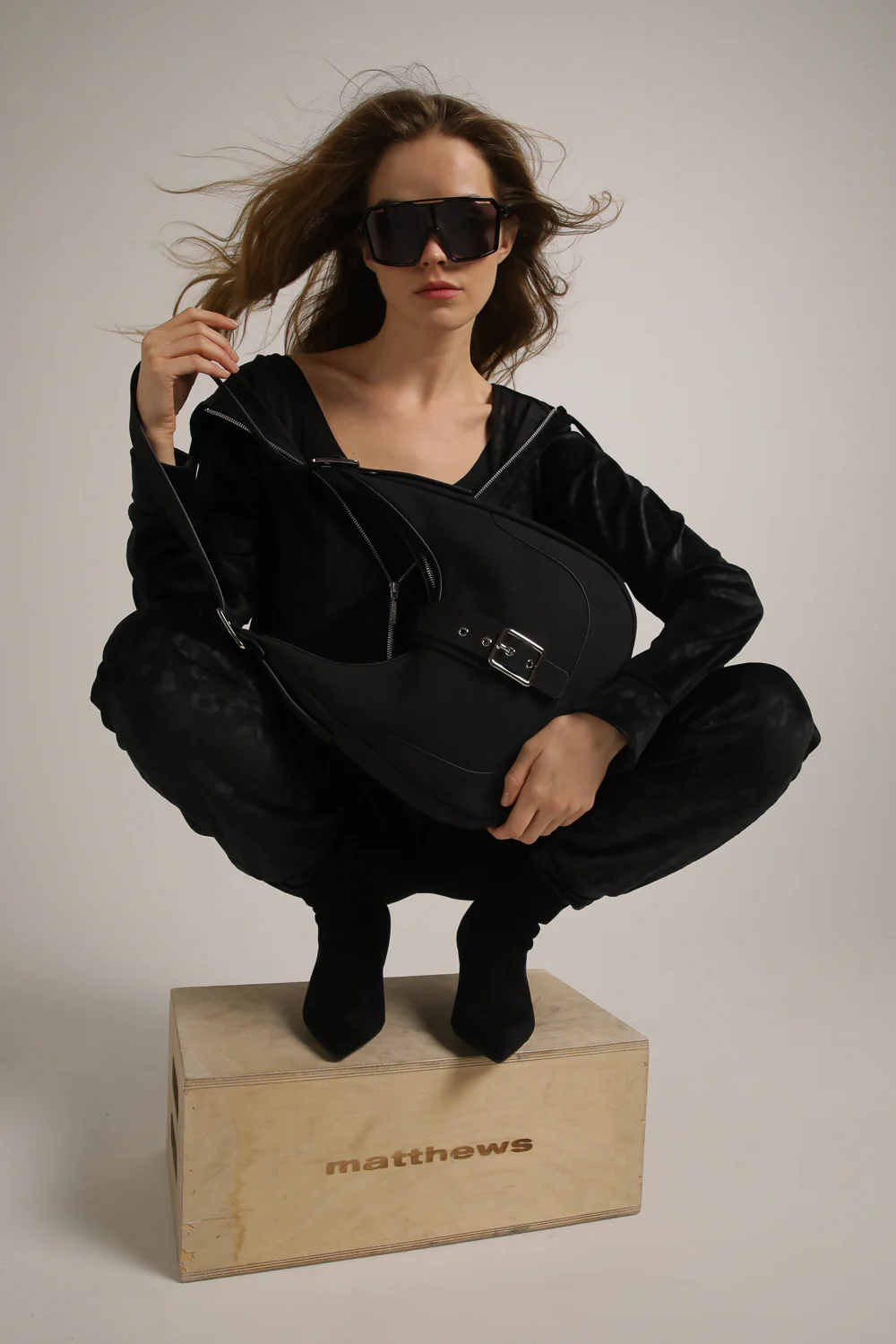 Velvet Zipped Hoodie - Image 14