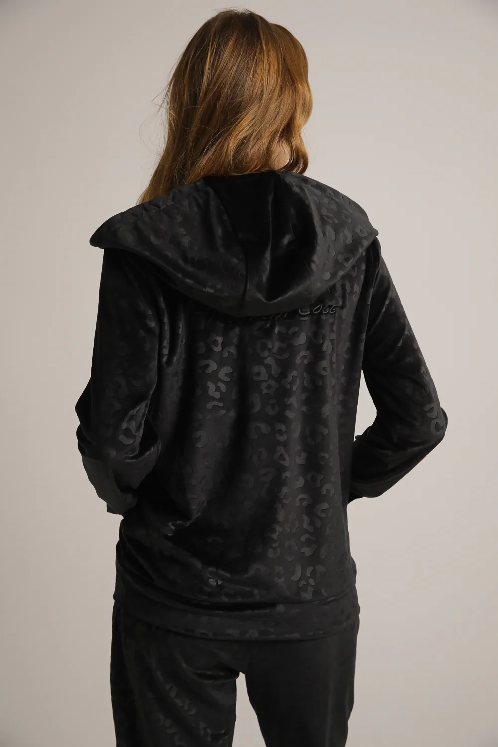 Velvet Zipped Hoodie - Image 15