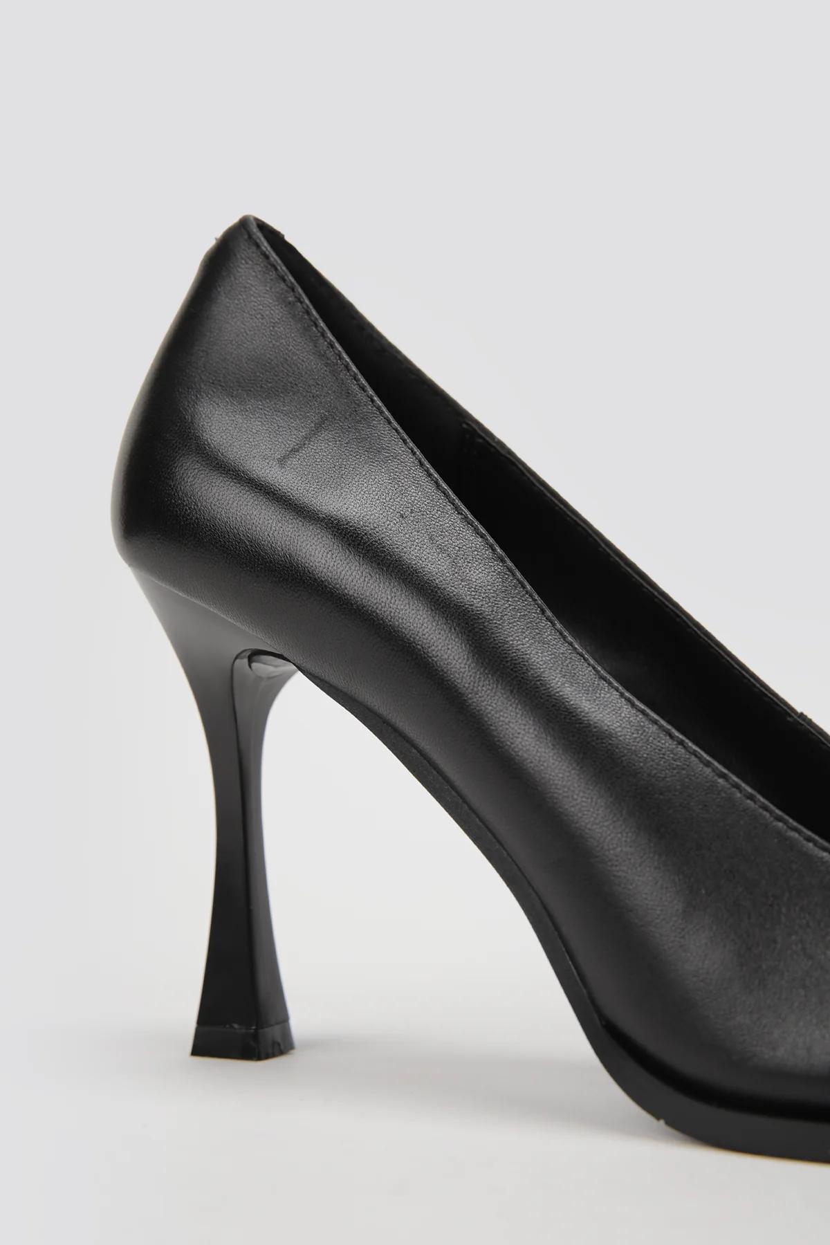 Leather Pointed Heels - Image 5