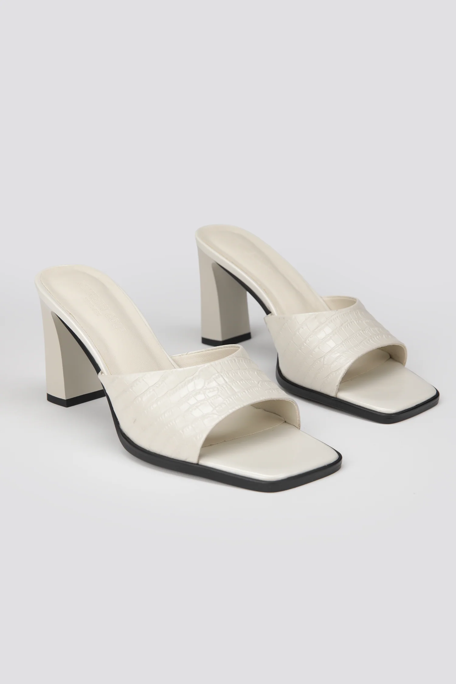 Leather Heels - Image 3