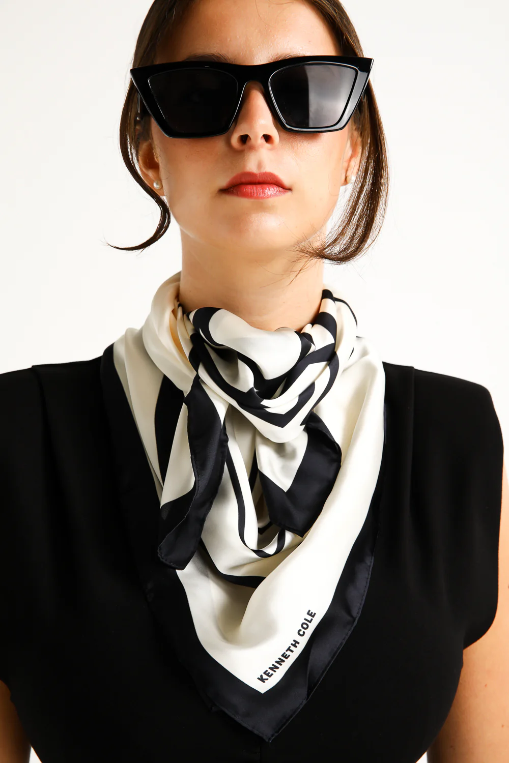 Geometric Logo Print Scarf - Image 3